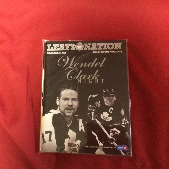 TORONTO MAPLE LEAFS program - Picture 1 of 1